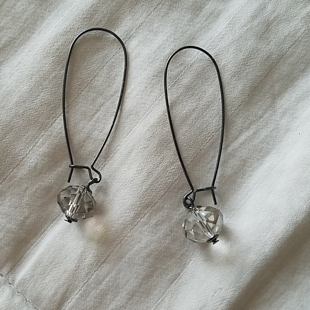 The Limited teardrop dangle earings